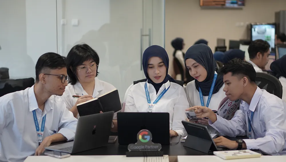 Suasana kerja tim